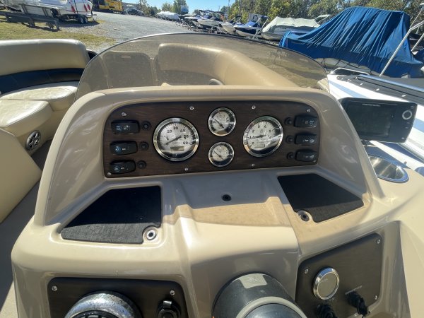 Pre-Owned 2018 Manitou Power Boat for sale