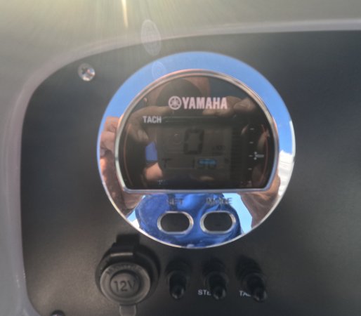 Used 2023 Robalo 207 DC  Boat for sale