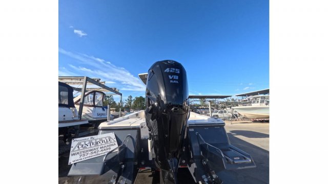 Used 2023 Robalo 266 Cayman Power Boat for sale