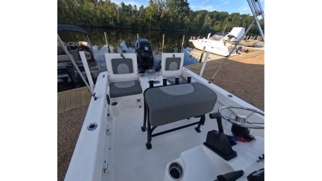 Pre-Owned 2023  powered Sundance Boat for sale