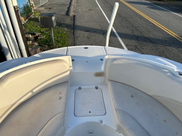 Used 2005 Chaparral 252 Sunesta Power Boat for sale