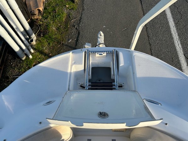 Used 2005 Chaparral 252 Sunesta Power Boat for sale