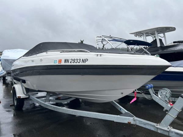 Used 2000 Four Winns Power Boat for sale