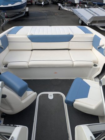 Pre-Owned 2013  powered Power Boat for sale