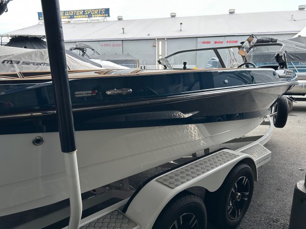 Pre-Owned 2019  powered Power Boat for sale