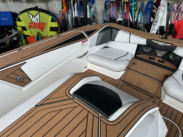 Pre-Owned 2019  powered Nautique Boat for sale