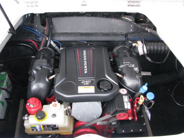 Pre-Owned 2017 Stingray 215 CR for sale