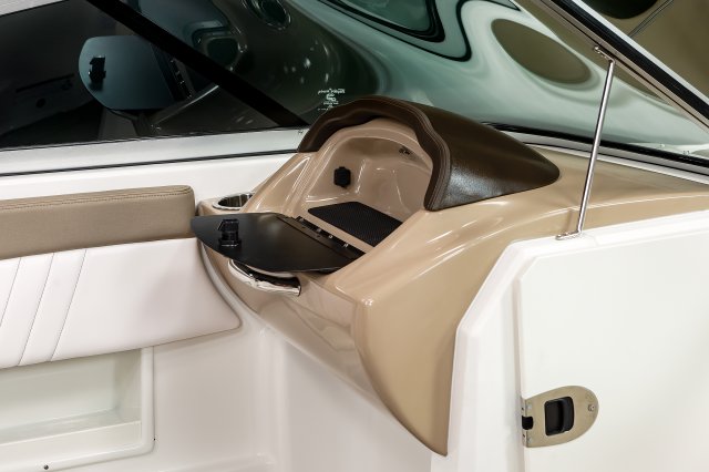 23 SSi OB - Glove Box