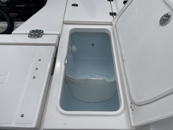 New 2023 Robalo 266 Cayman  Boat for sale