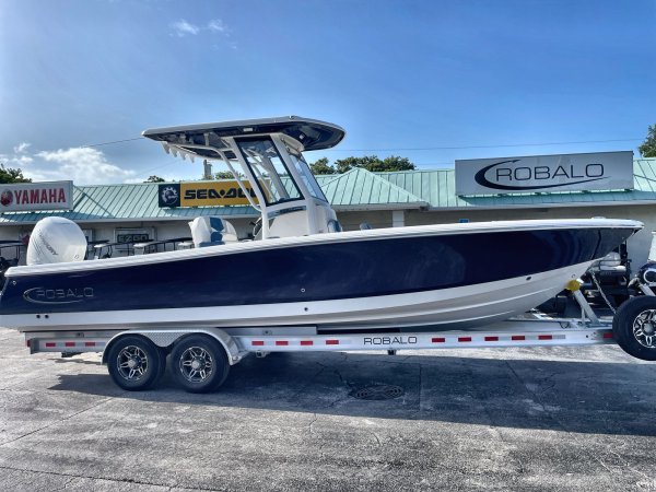 New 2023 Robalo 266 Cayman  Boat for sale