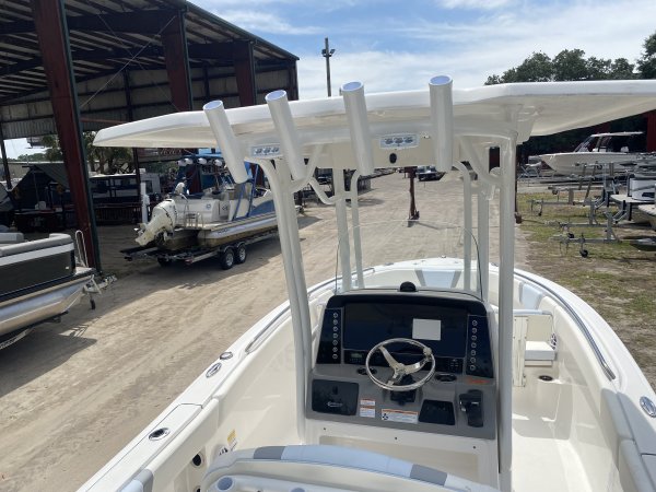 New 2023 Robalo R230 Power Boat for sale