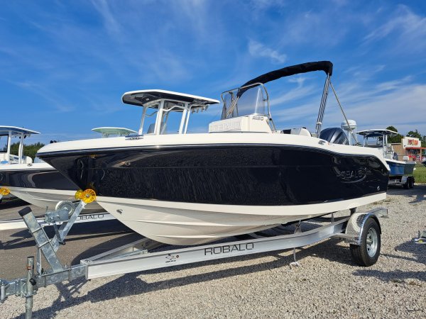 New 2024  powered Robalo Boat for sale