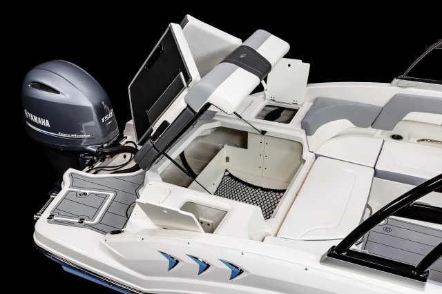 SSi-23-OB-TransomUtilityAccess