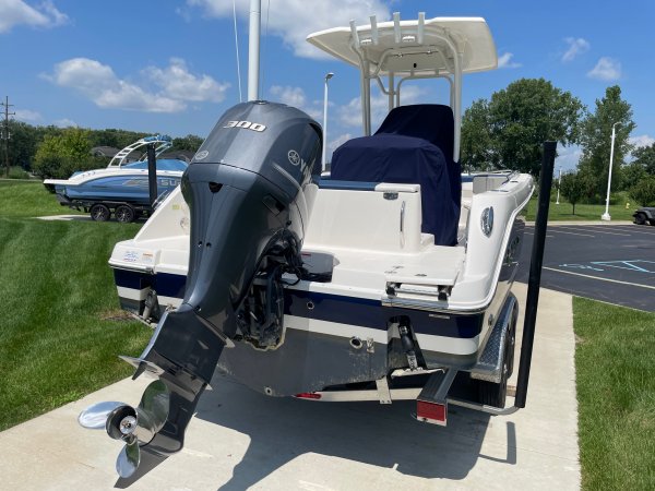 Pre-Owned 2019 Robalo for sale