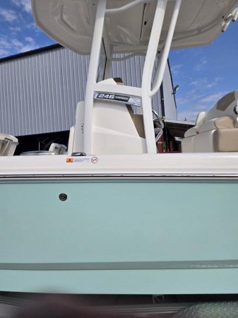New 2024 Robalo 246 Cayman  Boat for sale
