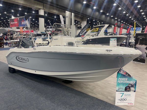 New 2024 Robalo  Boat for sale