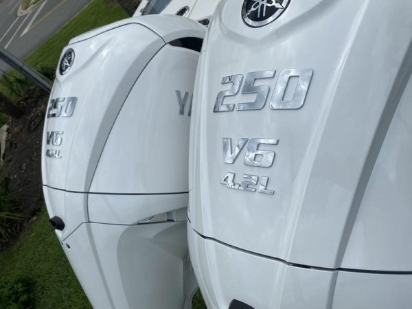 New 2024  powered Robalo Boat for sale