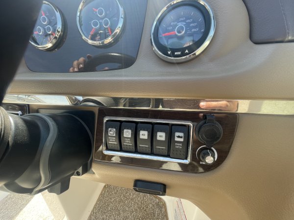 Pre-Owned 2014 Chaparral  Boat for sale