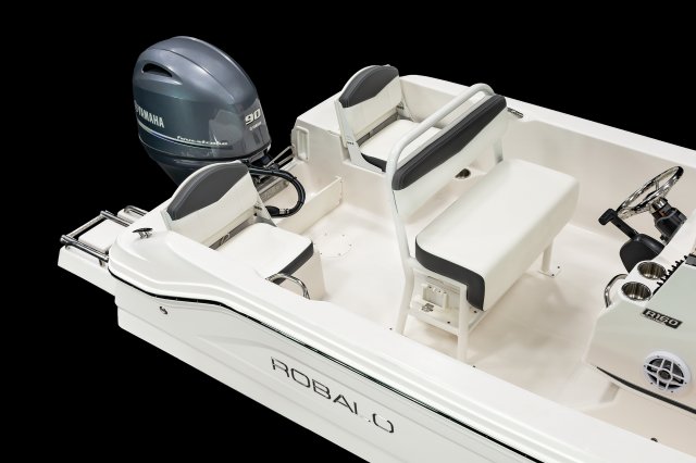 2025 R160 Transom Seating