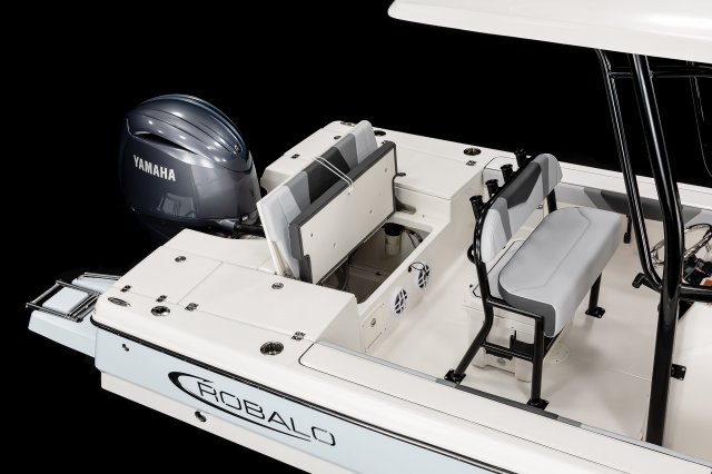 2025 R226 Cayman Transom Utility Access