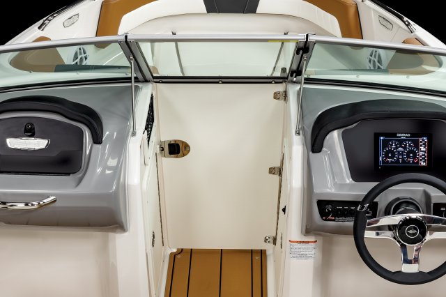 2025 21 SSi Bow Close-off Door