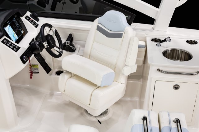 2025 R257 Helm Seat
