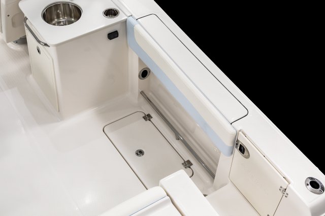 2025 R257 Starboard Rod Storage