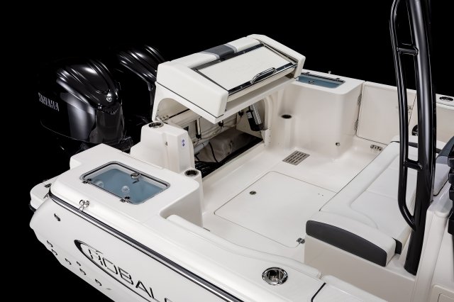 2025 R300 Transom Utility Access