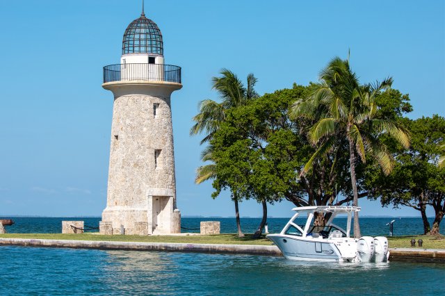 2026 R277 Ocean Lighthouse Rear Port View