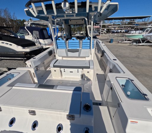 New 2026 Robalo R300 for sale