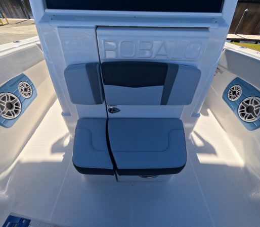 New 2026 Robalo R300 for sale