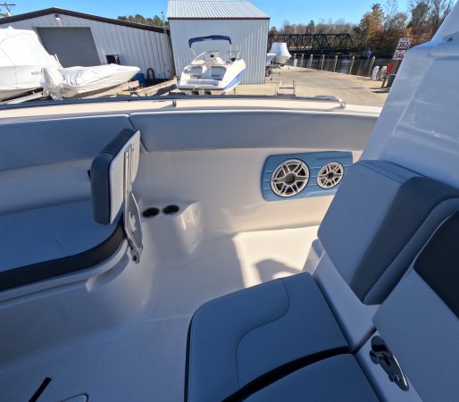 New 2026  powered Robalo Boat for sale